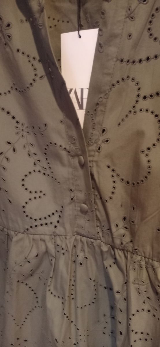 VESTIDO BORDADO TALLA S CON ETIQUETA