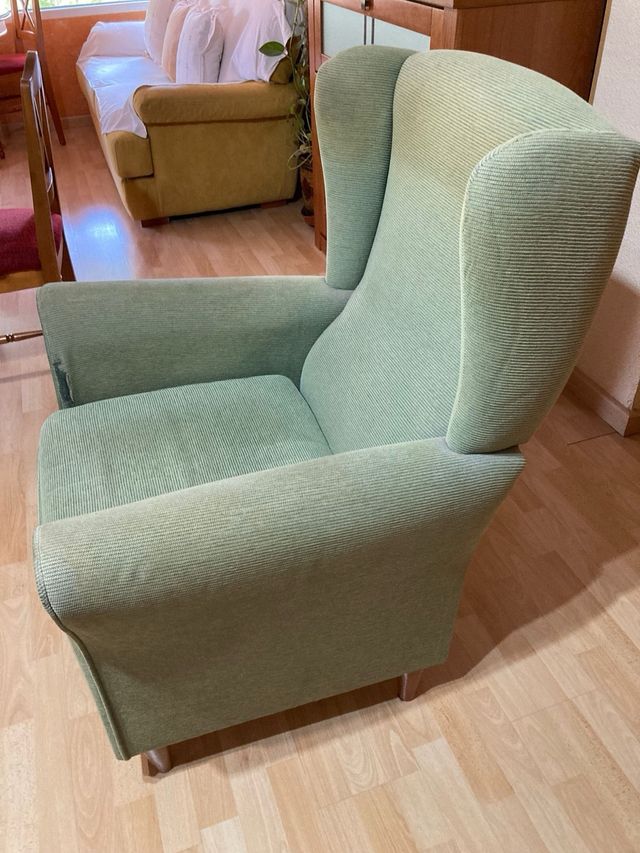 Sillón orejero verde + Regalo Funda adaptable