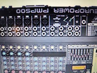 Mescladora autoamplificada