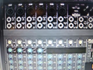 Mescladora autoamplificada