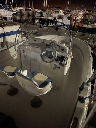 QUICKSILVER 525 Barco lancha pesca mercury