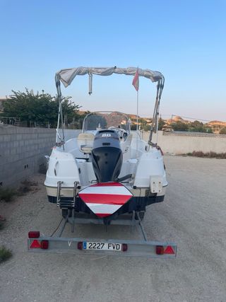 QUICKSILVER 525 Barco lancha pesca mercury