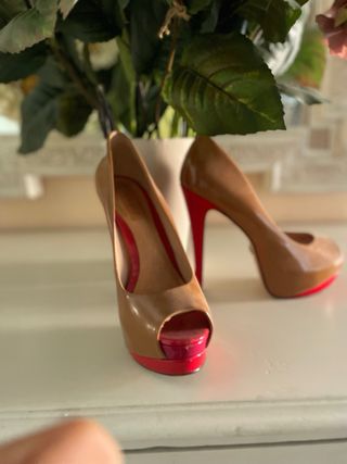 Zapatos Schutz leather sole