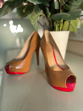 Zapatos Schutz leather sole