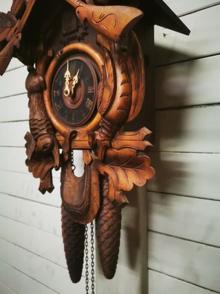 Reloj de cuco. Antiguo.