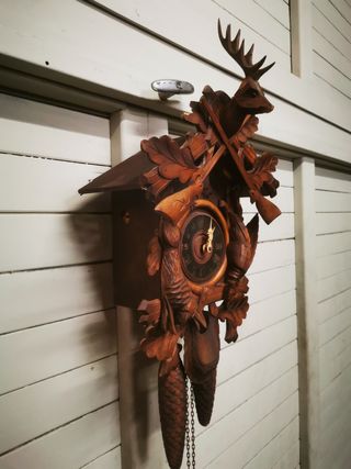 Reloj de cuco. Antiguo.