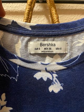 Camiseta Bershka azul