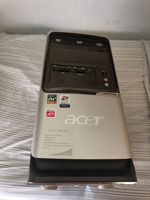 AMD Athlon Tower 2,5 GB di ram