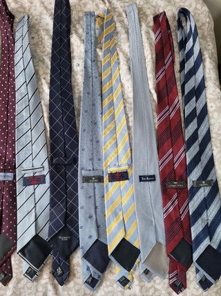 Pack 27 corbatas//por separado 10€ cada una