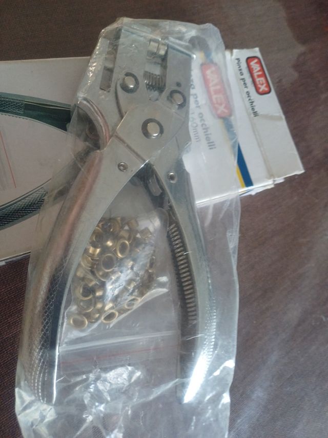 Pinza per occhielli  Valex