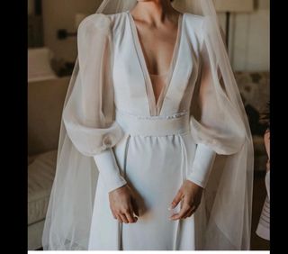 Vestido y sobrefalda de Novia. Franc Sarabia