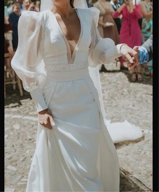 Vestido y sobrefalda de Novia. Franc Sarabia