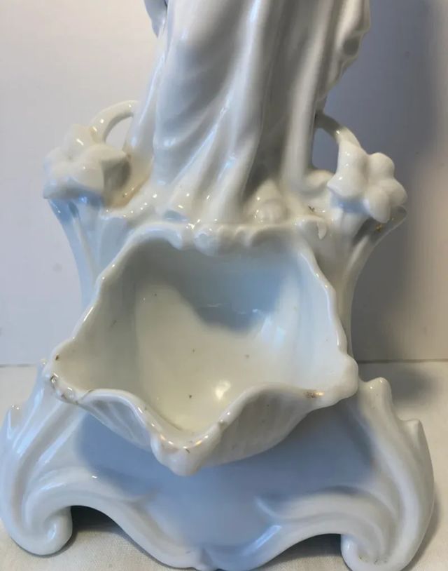 Figura Porcelana- Virgen Benditera- 30 cm