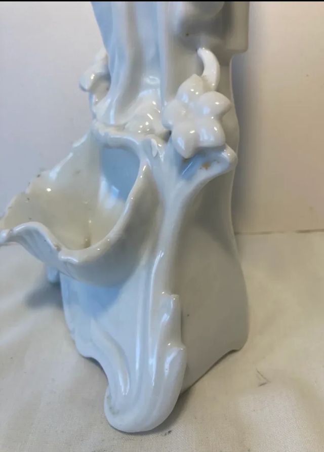 Figura Porcelana- Virgen Benditera- 30 cm