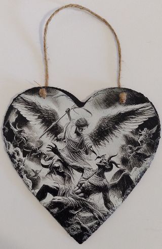 Quadro in ardesia inciso Satana contro un Angelo
