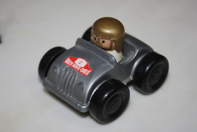 LOTE 2 JUGUETES AÑOS 80 MORTADELO Y COCHE KIOSKO