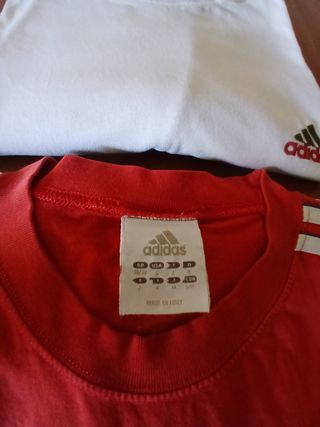 Magliette t shirt Adidas vintage di seconda mano per 14 EUR su Roma su WALLAPOP