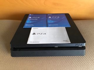 PS4 Slim+mando