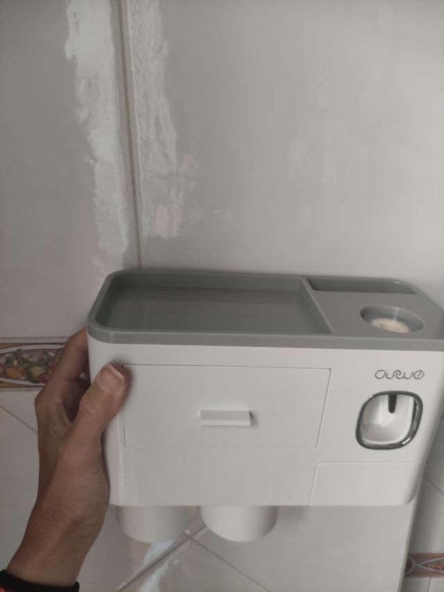 Porta cepillos de dientes y dispensador 