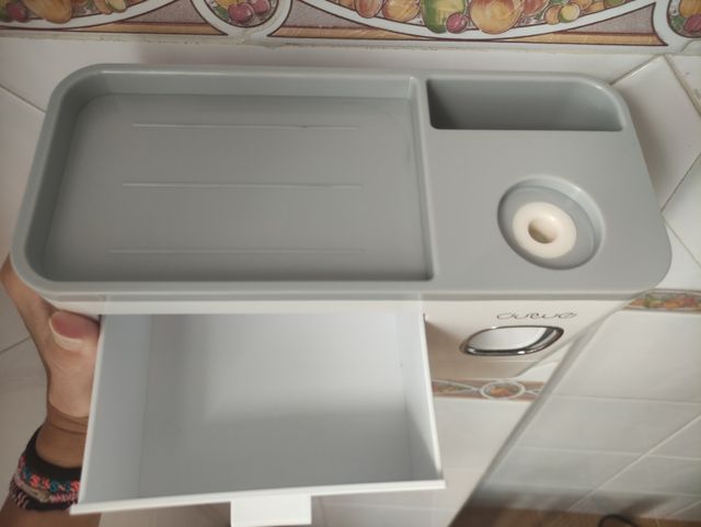 Porta cepillos de dientes y dispensador 