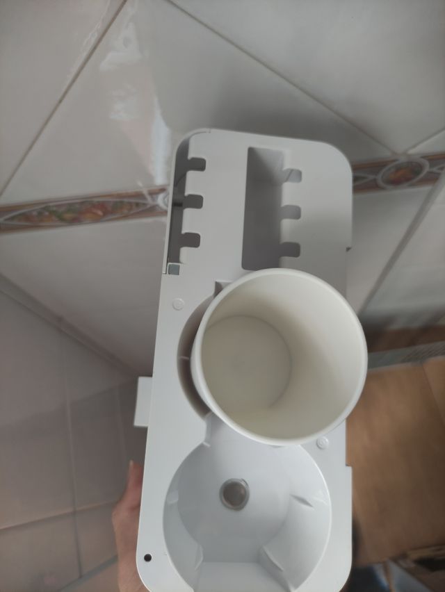 Porta cepillos de dientes y dispensador 