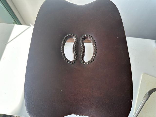 Antiguo taburete castellano