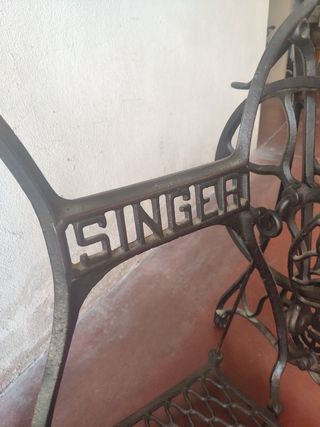 Pie máquina de coser SINGER
