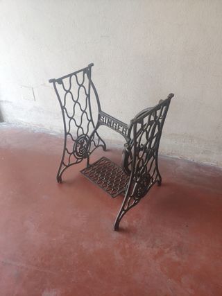 Pie máquina de coser SINGER