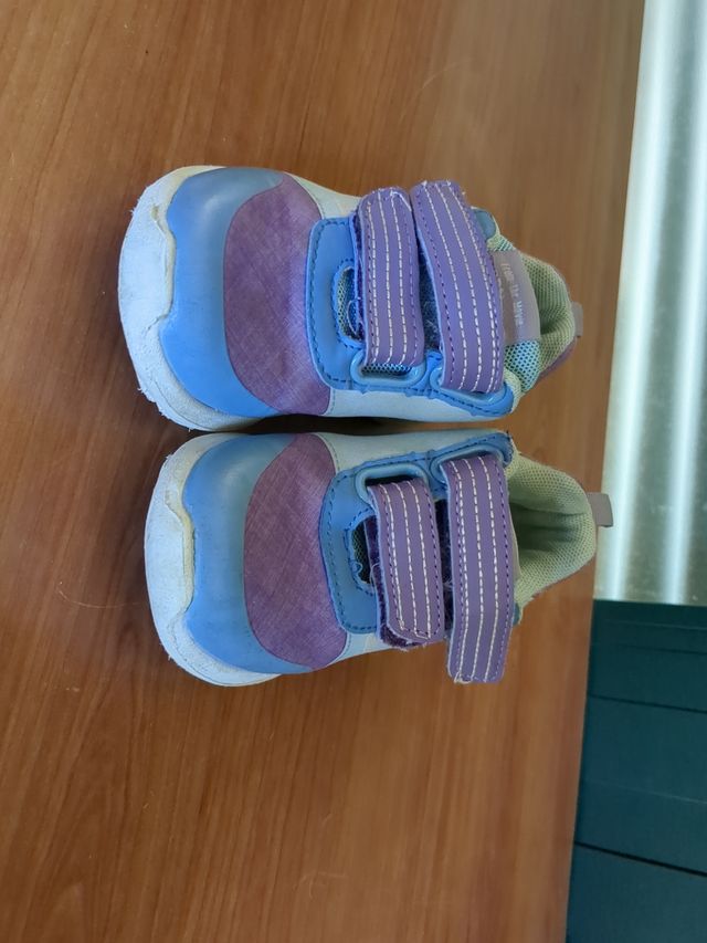 Tenis niña 24