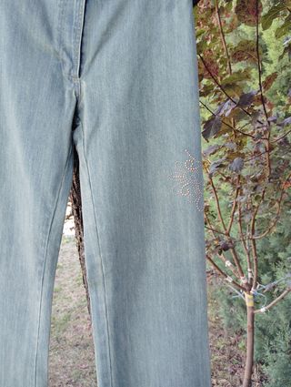 Pantalón vaquero distinto