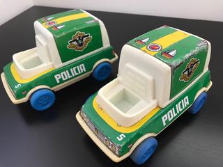 Dos furgonetas de policía Obertoys años 80