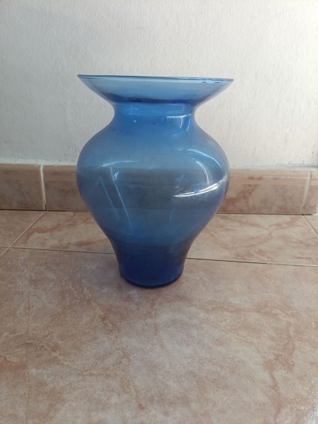 Jarrón azul marino