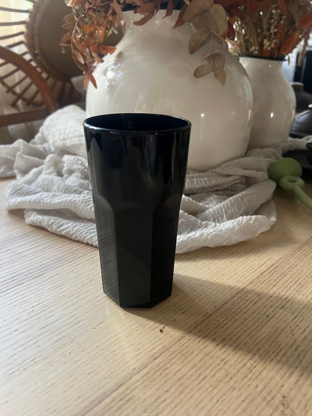 Vaso negro IKEA