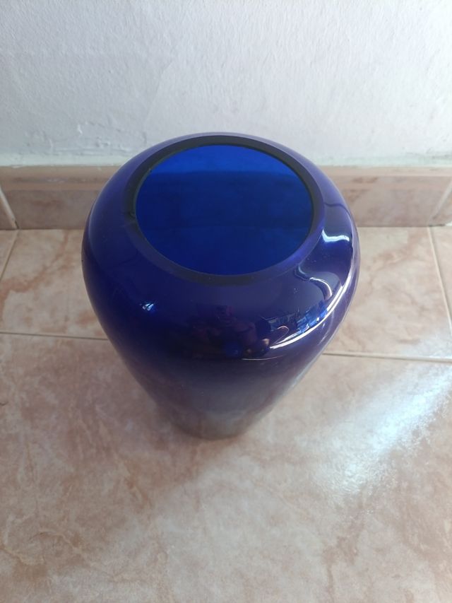 Jarrón azul marino