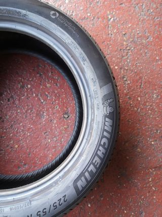 1 neumático MICHELIN 225/55R18 102V 