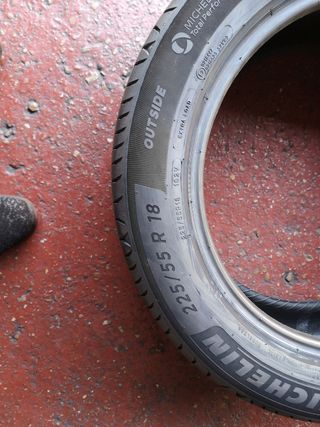 1 neumático MICHELIN 225/55R18 102V 