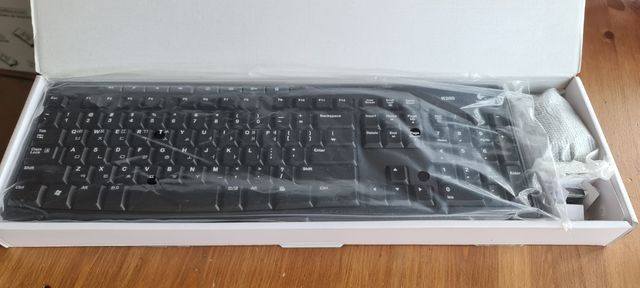 Logitech MK260 wireless combo