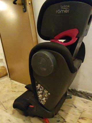 Silla grupo 3. Römer kidfix III M