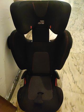 Silla grupo 3. Römer kidfix III M