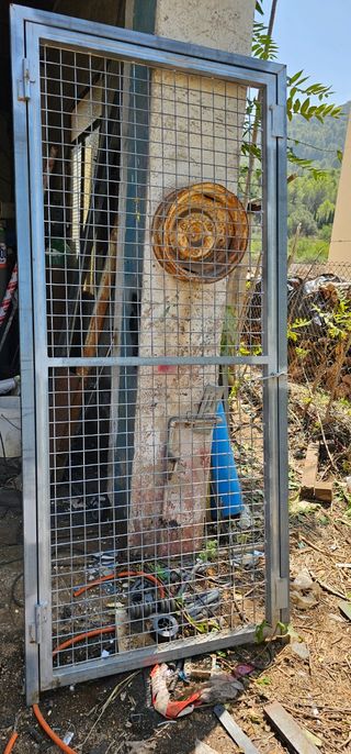 Puerta hierro