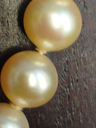 Collar de perlas, cierre precioso de Majorica.