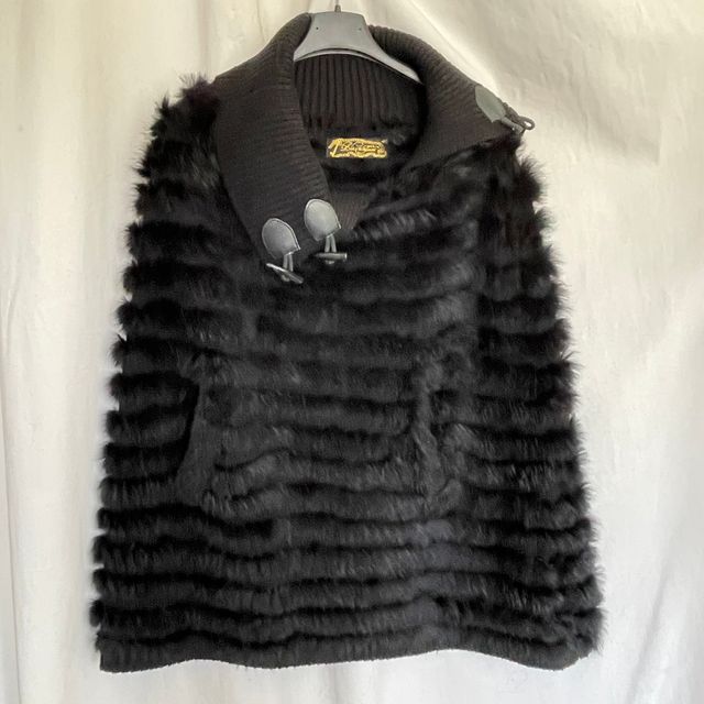 Blanco temour. preciosa capa de piel talla 40