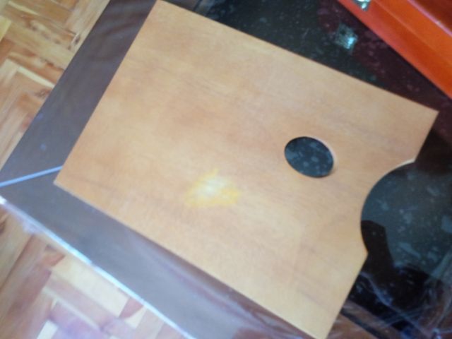 Caja de pinturas marca titan