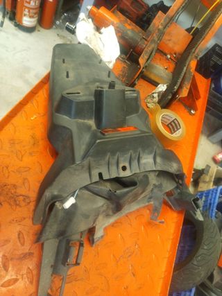 Porta matriculas guardabarros xmax