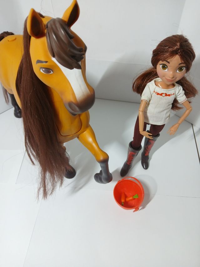 Spirit cavallo selvaggio interattivo e Lucky