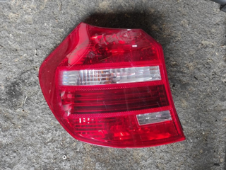 y_393 Piloto trasero izquierdo 7181297 Bmw Serie 1