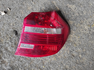 y_676 Piloto trasero derecho 7181293 Bmw Serie 1 (