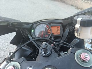 Moto Suzuki GSXR 1000 K6