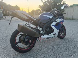 Moto Suzuki GSXR 1000 K6