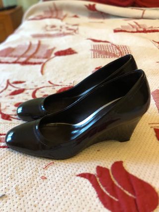 Zapatos de charol marca Zara talla 37